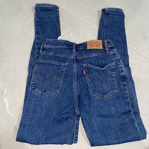 Levi’s 721 High Rise Skinny- size 25